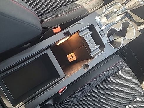 Used 2017 Chevrolet Equinox LT w/ Convenience Package image 15