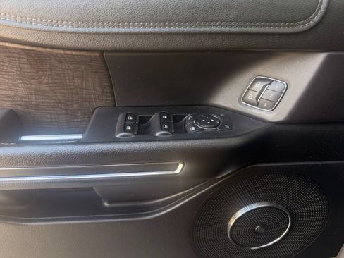 Used 2018 Ford Expedition Limited w/ Equipment Group 302A RWD image 28