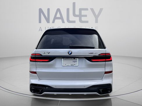 Used 2027 BMW X7 xDrive40i w/ M Sport Package AWD/4WD image 3