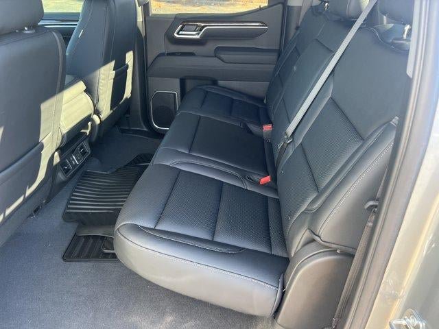 New 2026 GMC Sierra 1500 SLE w/ X31 Off-Road Package AWD/4WD image 16