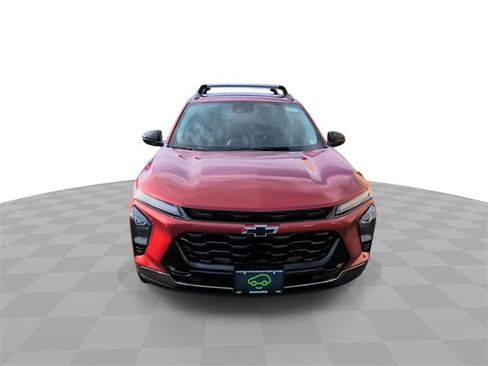 Used 2024 Chevrolet Trax ACTIV w/ Sunroof Package image 3