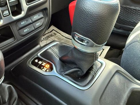 New 2025 Jeep Gladiator Sport image 23