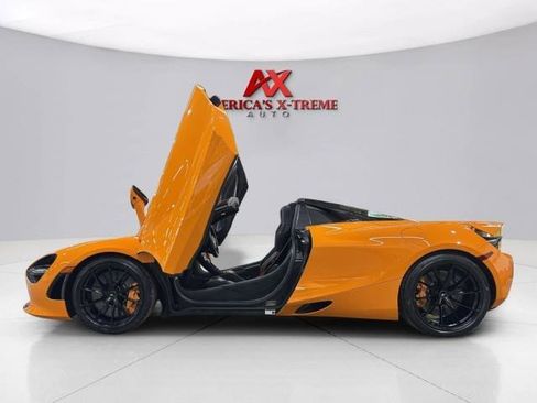 Used 2021 McLaren 720S Spider RWD image 16