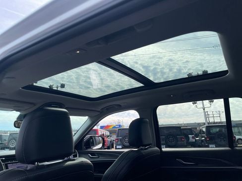 Used 2023 Jeep Grand Cherokee 4WD 4xe image 19