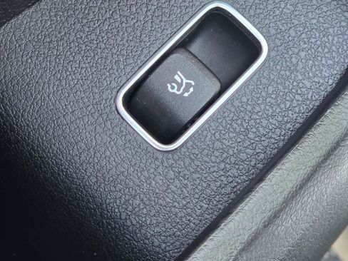 Used 2024 Mercedes-Benz GLE 350 4MATIC w/ Driver Assistance Package image 38