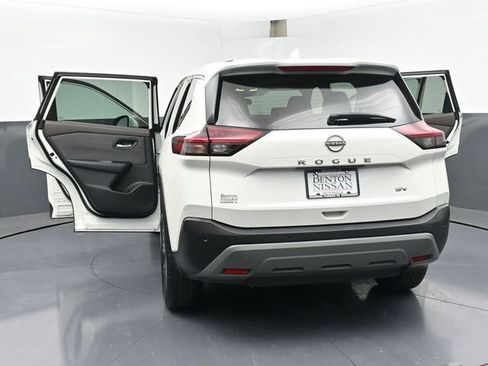 Used 2023 Nissan Rogue SV image 47
