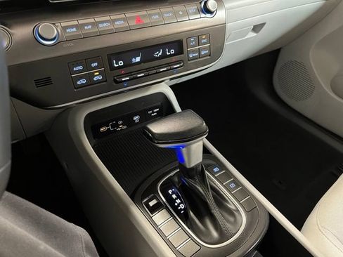Used 2024 Hyundai Kona SEL FWD image 27
