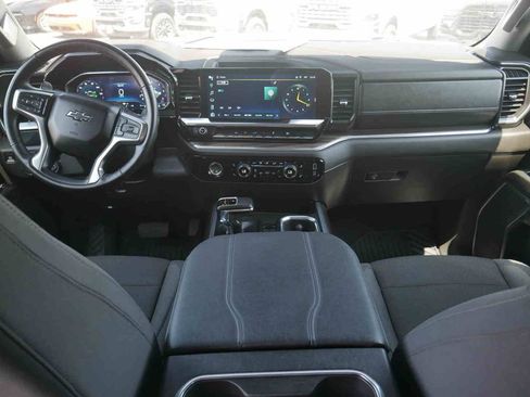 Used 2024 Chevrolet Silverado 1500 RST AWD/4WD image 5