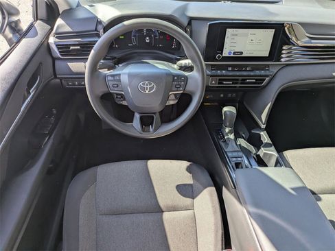 Used 2025 Toyota Camry LE image 23