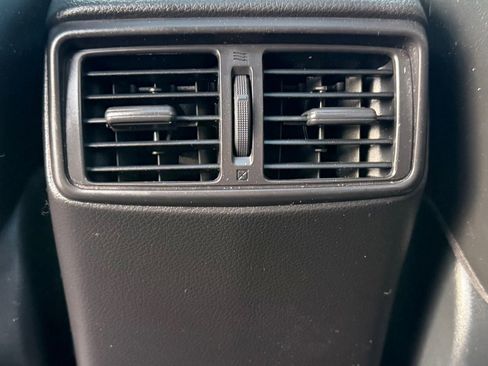 Used 2015 Nissan Rogue SL w/ SL Premium Package image 17