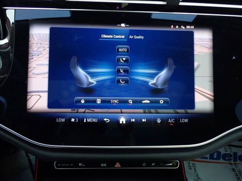 Used 2025 Mercedes-Benz E 350 4MATIC Sedan image 19
