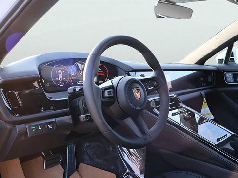 New 2026 Porsche Panamera image 4