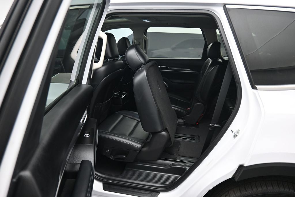 Used 2021 Kia Telluride S AWD/4WD image 38