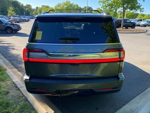 Certified 2021 Lincoln Navigator Reserve w/ Luxury Package AWD/4WD image 32