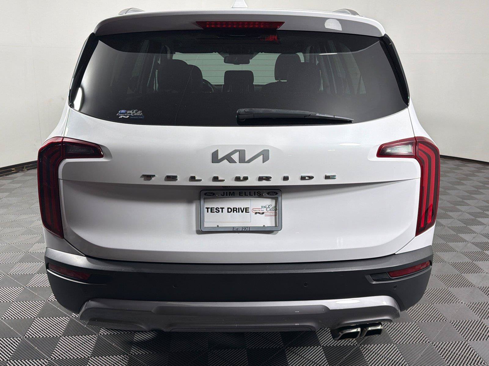Used 2022 Kia Telluride EX FWD image 6