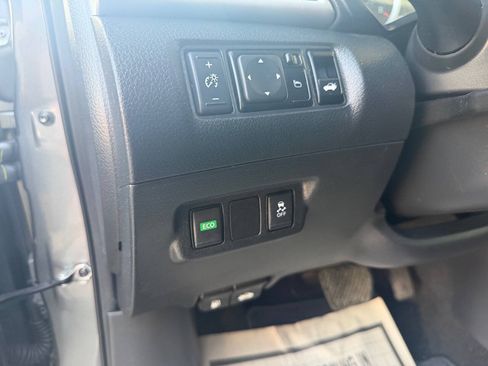Used 2019 Nissan Sentra SV FWD image 19