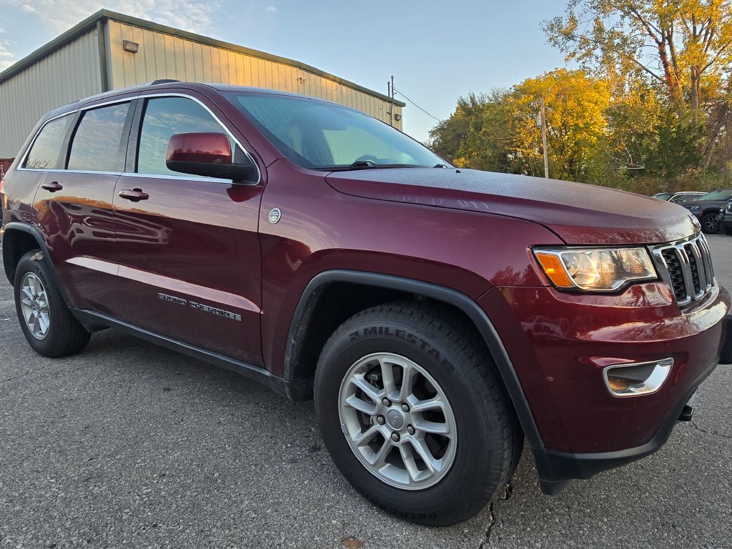 Used 2018 Jeep Grand Cherokee Laredo AWD/4WD image 10
