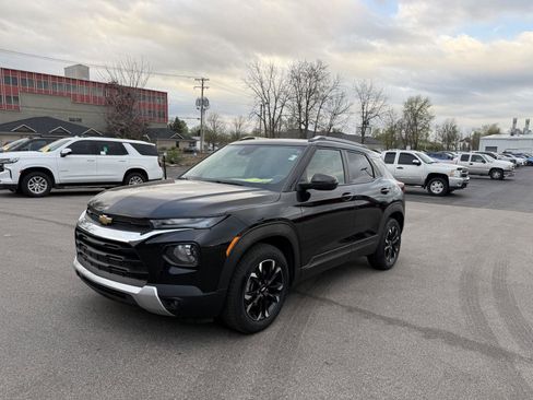 Used 2023 Chevrolet TrailBlazer LT FWD image 7