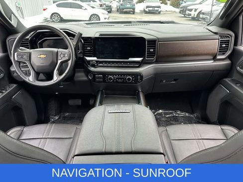 Used 2024 Chevrolet Silverado 2500 High Country w/ High Country Premium Package image 2