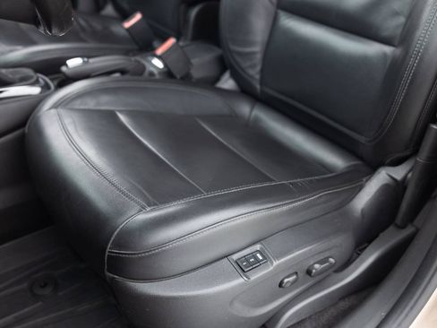 Used 2019 Buick Encore Essence w/ Experience Buick Package FWD image 23