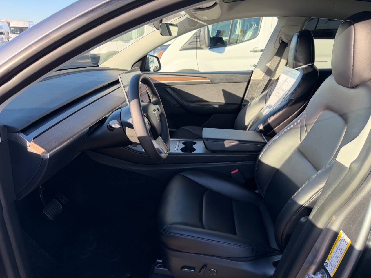 Used 2024 Tesla Model Y Long Range AWD/4WD image 13