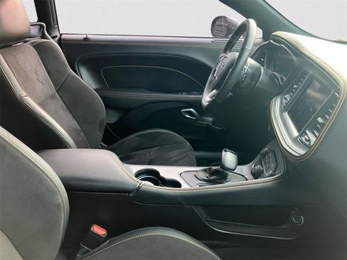 Used 2023 Dodge Challenger GT w/ Plus Package image 9