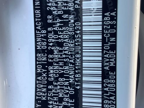 Used 2018 Toyota Camry XLE image 28