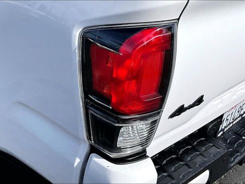 Used 2017 Toyota Tacoma TRD Pro image 28