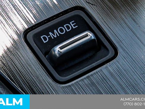 Used 2025 Nissan Rogue SV image 34