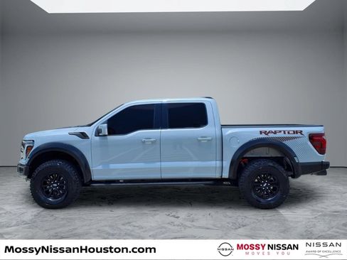 Used 2025 Ford F150 Raptor AWD/4WD image 5