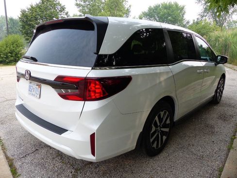 Used 2025 Honda Odyssey EX-L image 11