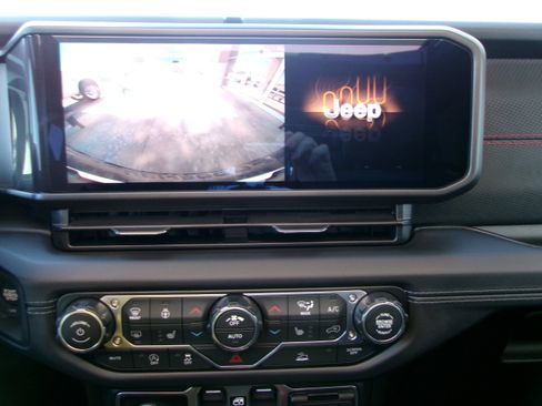 New 2026 Jeep Wrangler Unlimited Rubicon image 17