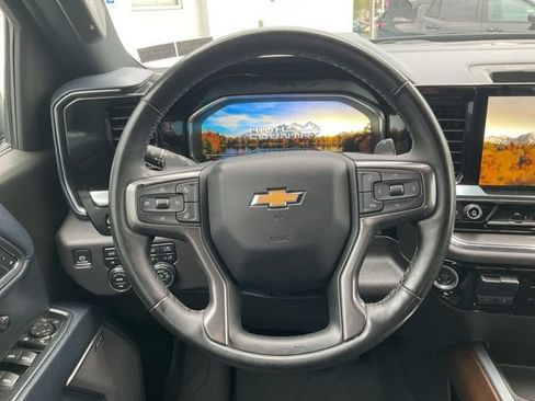 Certified 2023 Chevrolet Silverado 1500 High Country w/ High Country Premium Package AWD/4WD image 3