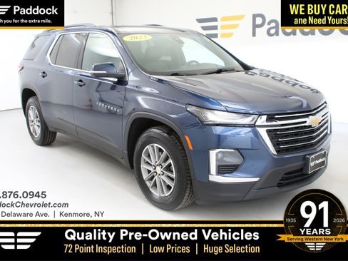 Used 2023 Chevrolet Traverse LT w/ LPO, Floor Liner Package image 1
