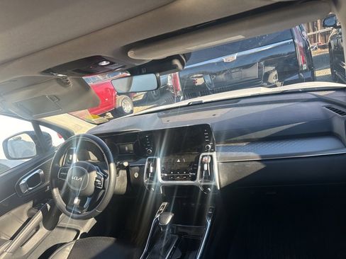 Used 2022 Kia Sorento SX image 10