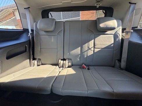 Used 2016 Chevrolet Tahoe LT image 13