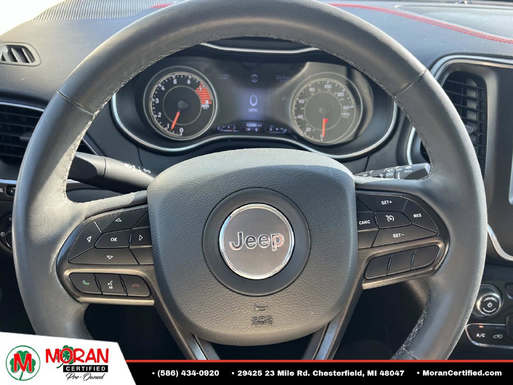 Used 2022 Jeep Cherokee Trailhawk w/ Comfort/Convenience Group AWD/4WD image 18