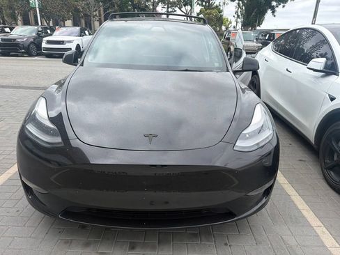 Used 2021 Tesla Model Y Performance AWD/4WD image 2