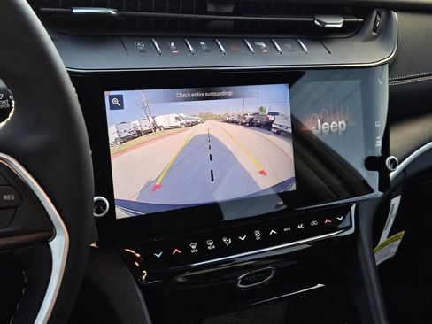 New 2026 Jeep Grand Cherokee Altitude RWD image 19