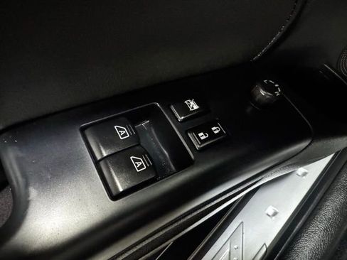 Used 2007 Nissan 350Z Touring image 15