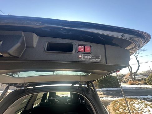 Used 2011 Mercedes-Benz GL 450 4MATIC w/ Premium 2 Pkg image 7