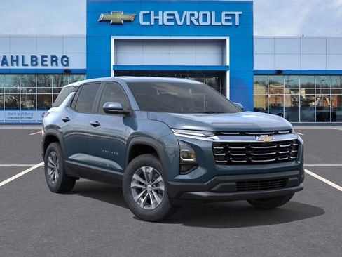 New 2026 Chevrolet Equinox LT w/ Convenience Package II AWD/4WD image 7
