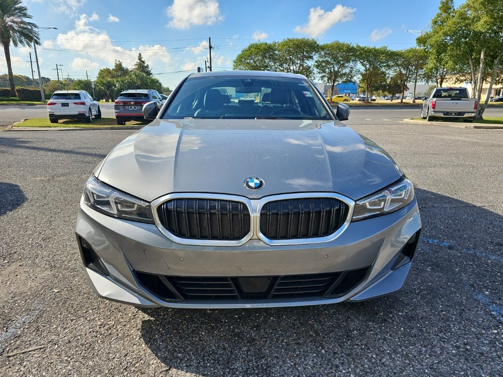 Used 2025 BMW 330i Sedan RWD image 2