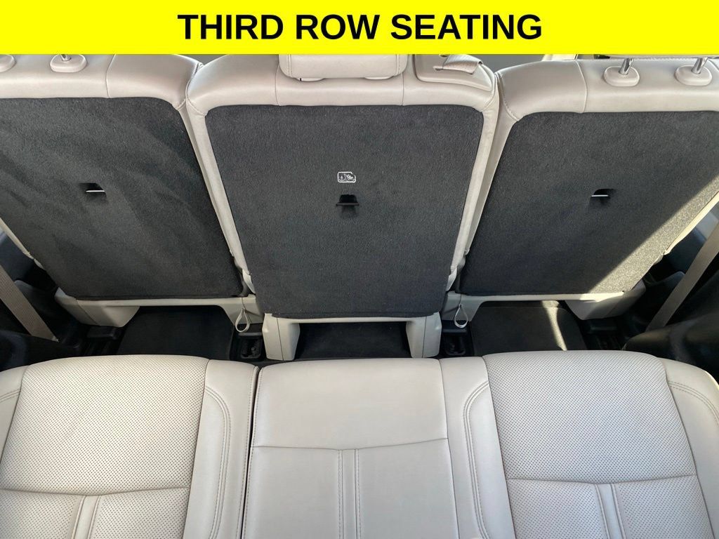 Used 2024 Jeep Wagoneer Series II w/ Flexible Seating Group RWD image 8