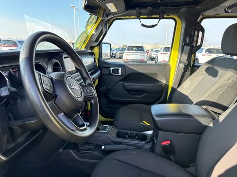 Used 2023 Jeep Gladiator Sport w/ Trailer Tow Package image 14