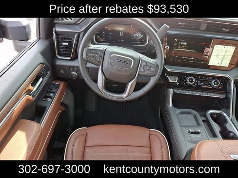 New 2026 GMC Sierra 2500 Denali Ultimate w/ LPO, Black Badging Package image 10