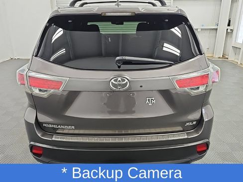 Used 2016 Toyota Highlander XLE FWD image 7