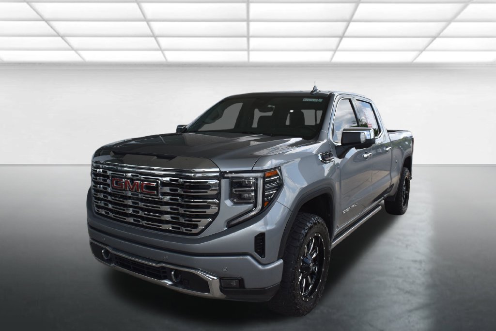 Used 2023 GMC Sierra 1500 Denali w/ Denali Reserve Package AWD/4WD image 5