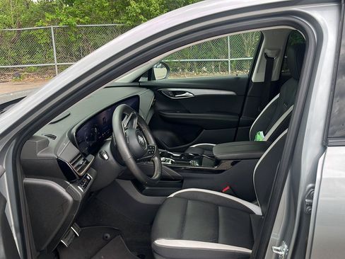 Used 2025 Buick Envision Sport Touring AWD/4WD image 11