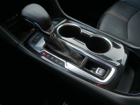 Used 2022 Chevrolet Equinox Premier image 29